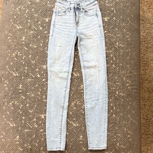 American Eagle High Rise Light Wash Jeans